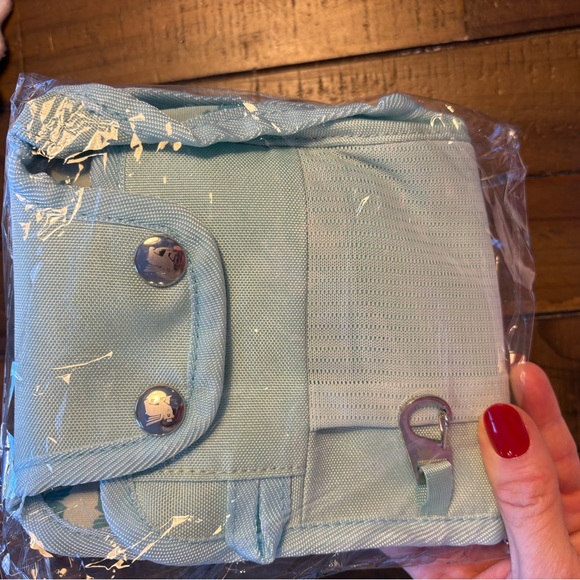 Stanley 40oz quencher carry all blue and yellow new! - Picture 7 of 7